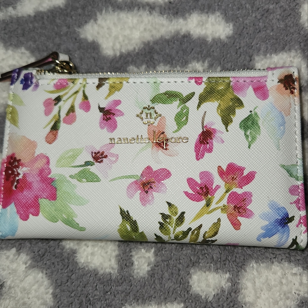 Nanette lepore wallet